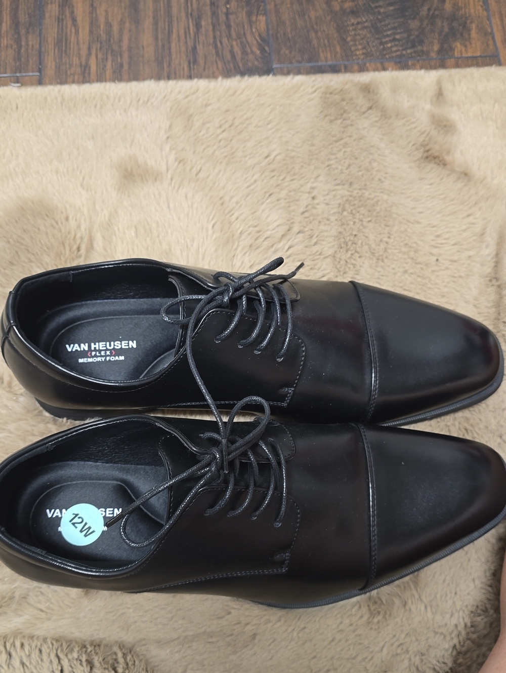 Van Heusen Black Leather Lace-Up Cap-Toe Oxfords